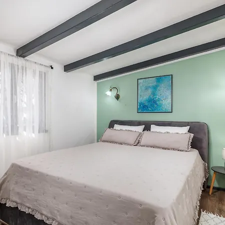 Pet Friendly In With Jacuzzi Vodnjan
