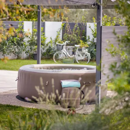 Nyaraló Pet Friendly In With Jacuzzi *