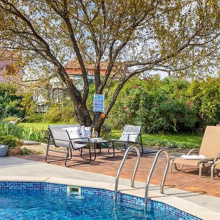 Pet Friendly In With Jacuzzi Holiday home *